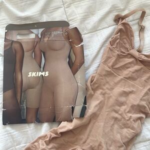 Skims Seamless Sculpt Mid Thigh Bodysuit
